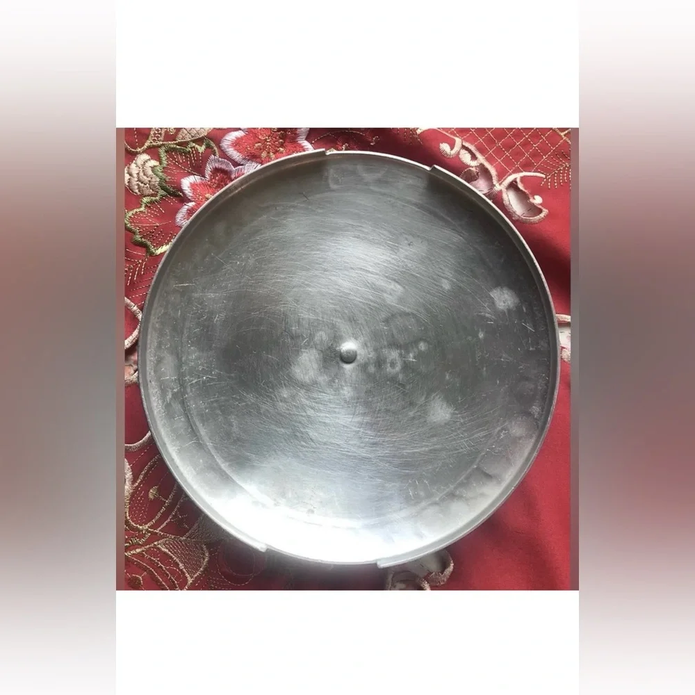 Everlast Silver Decorative Covered Casserole Pan